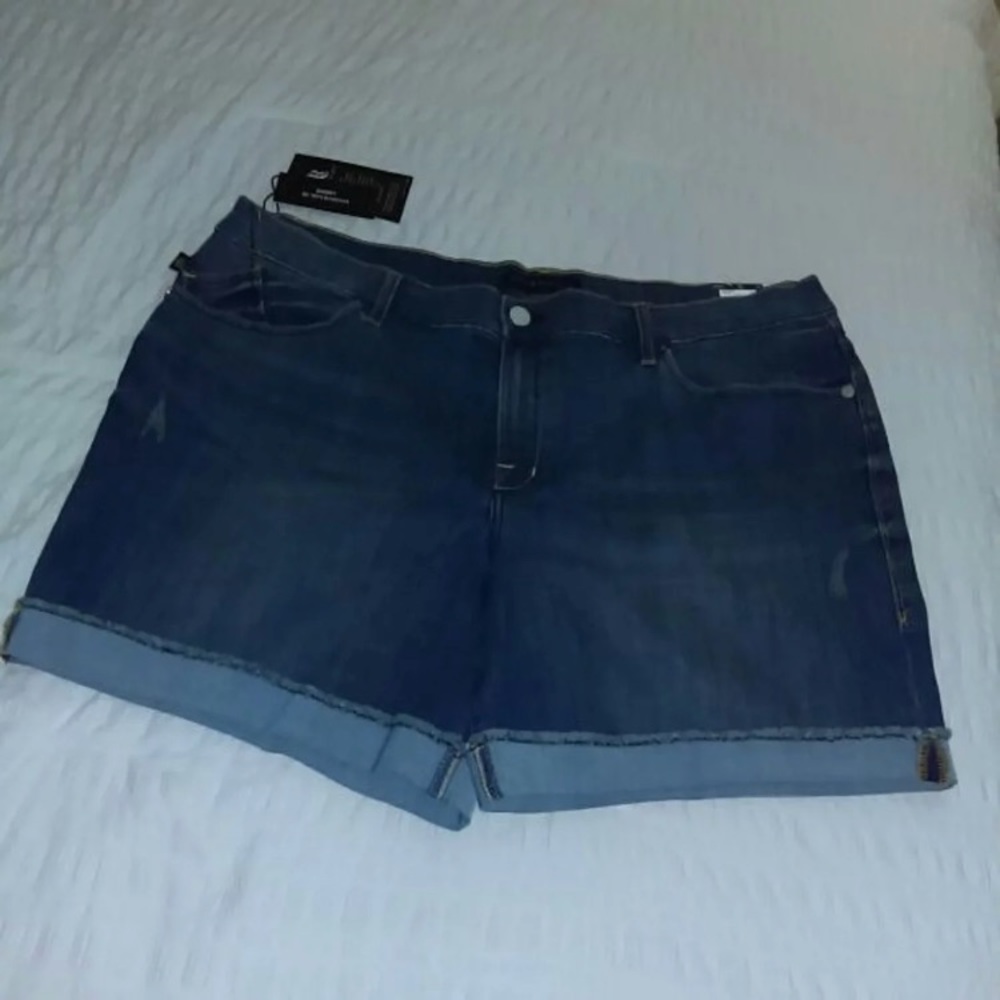 24 W. Rock & Republic Bumper Shorts